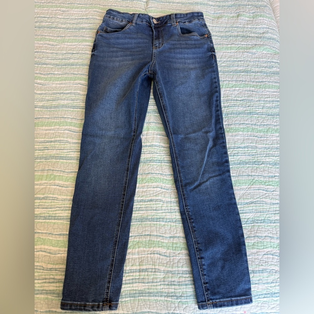 Blue Straight Leg Jeans with Classic Indigo Tone